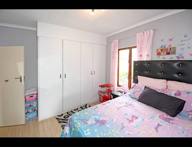 3 BEDROOM HOUSE FOR SALE IN CRAIGAVON